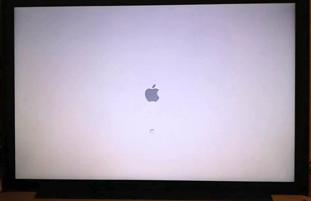 how to turn on macbook that wont turn on